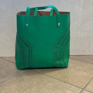 Like new Stella and Dot Kelly Green Tote
